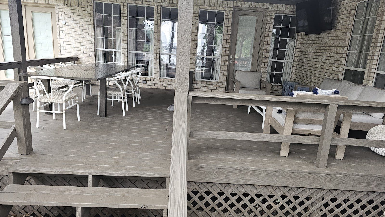 Covered deck with dining area